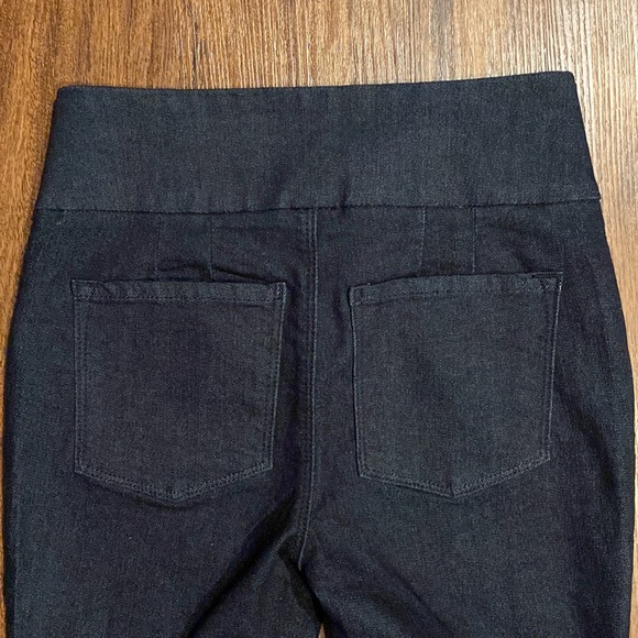 White House Black Market Slim Dark Wash Pull on Jeans - Picture 6 of 13